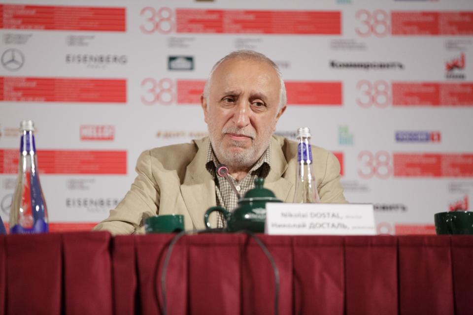 Николай Досталь