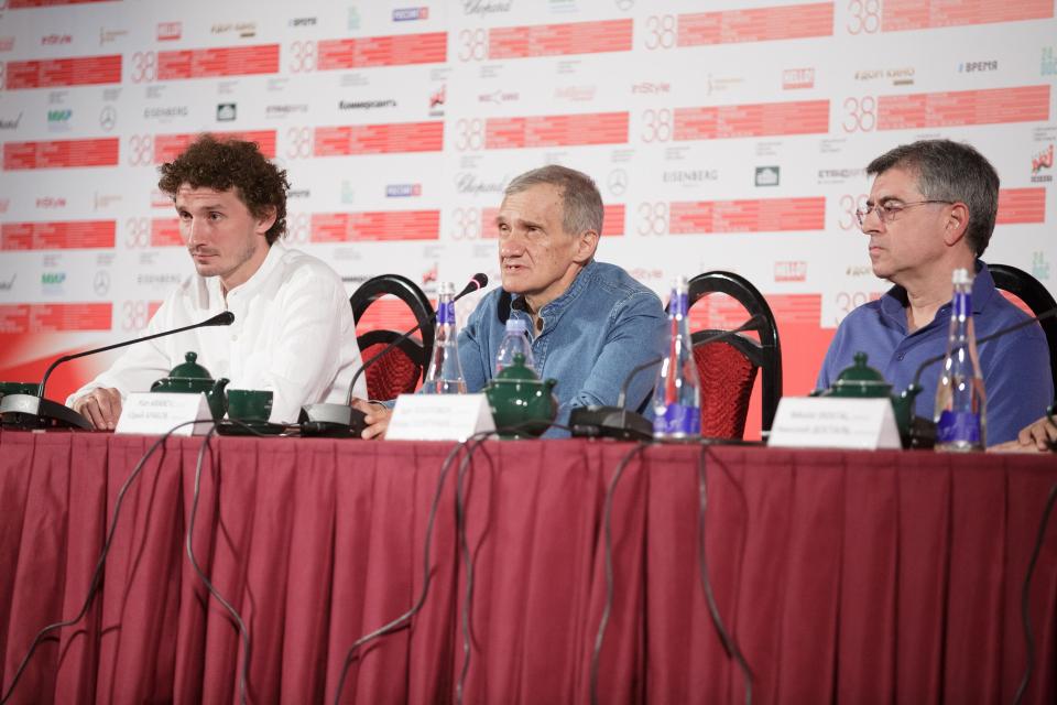 Николай Досталь